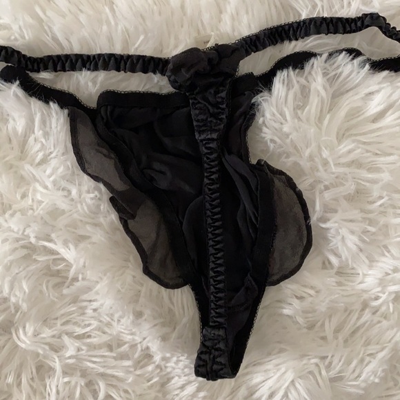 Victoria’s Secret vintage 100% silk black flutter front thong - Picture 3 of 5